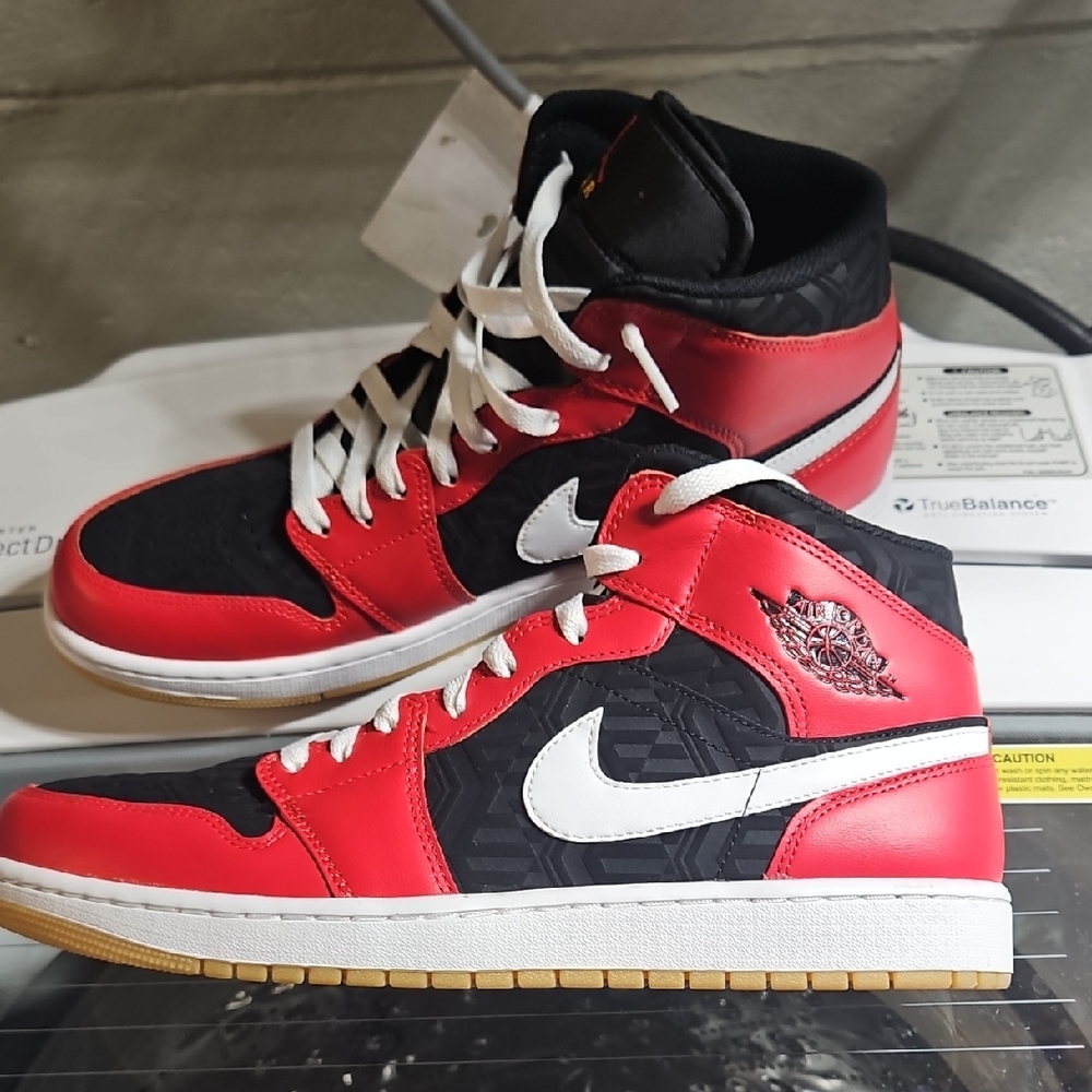 Jordan 1 Christmas SE....